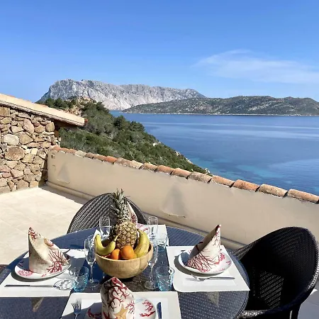 San Teodoro Punta Est Fantastico Trilocale Vista Mare Apartment *