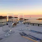 Punta Est - Trilo Alloro Vista Mare & Relax 公寓