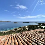 Punta Est - Trilo Alloro Vista Mare & Relax 아파트