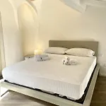 公寓 Punta Est - Trilo Alloro Vista Mare & Relax *