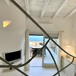 Punta Est - Trilo Alloro Vista Mare & Relax 아파트