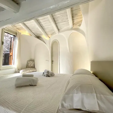 Punta Est - Trilo Alloro Vista Mare & Relax *