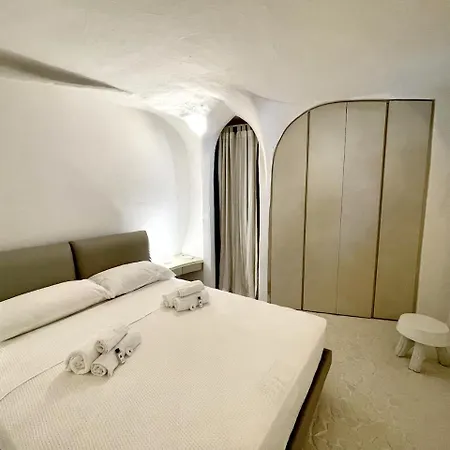 Punta Est - Trilo Alloro Vista Mare & Relax Apartment